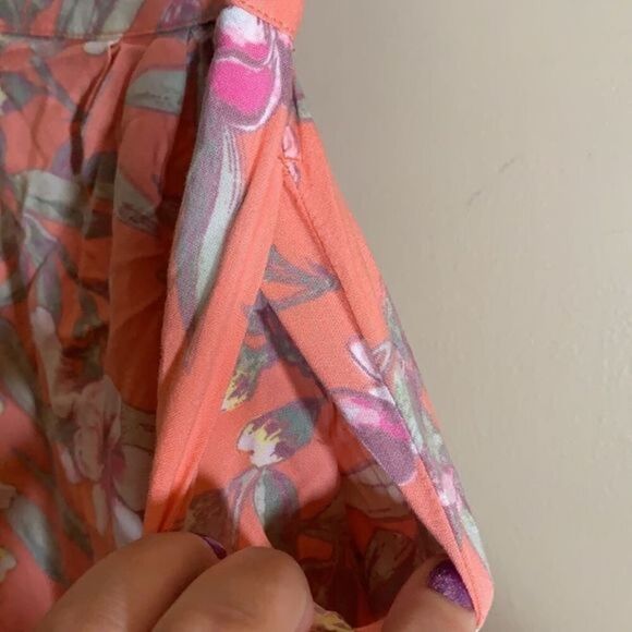 American Eagle Orange Floral Shorts - Picture 4 of 6